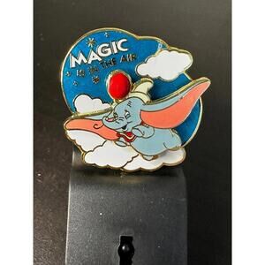 Disney Parks Dumbo Limited Edition Enamel Trading Pin